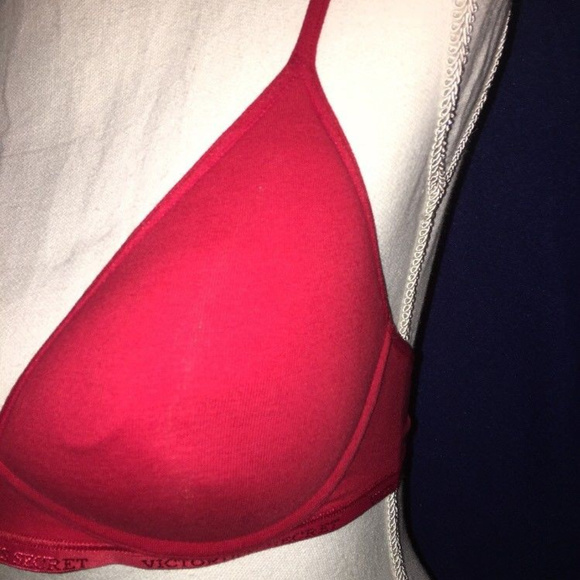 Victoria’s Secret 34C Red Bra - Picture 4 of 6